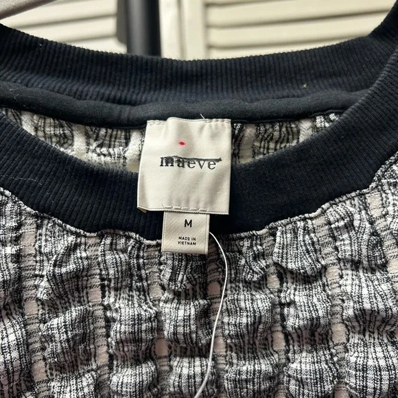 NWOT Maeve Black Textured plaid ballon top - Picture 2 of 3